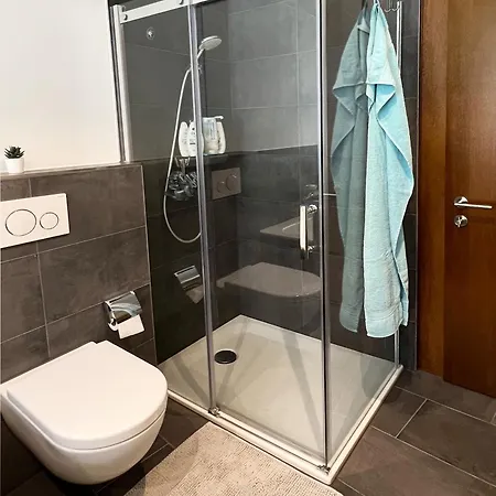 Uptown Jewel Apartament