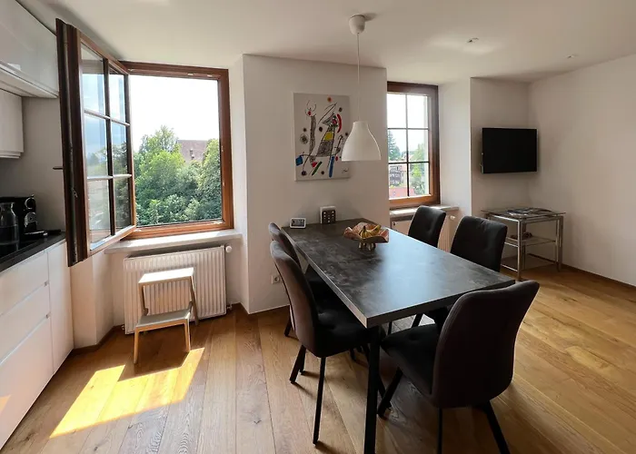 Uptown Jewel شقة *